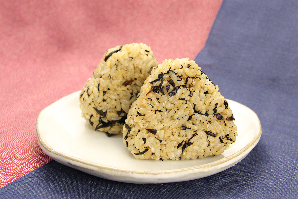 天神屋　しそひじきご飯むすび　おにぎり　おむすび